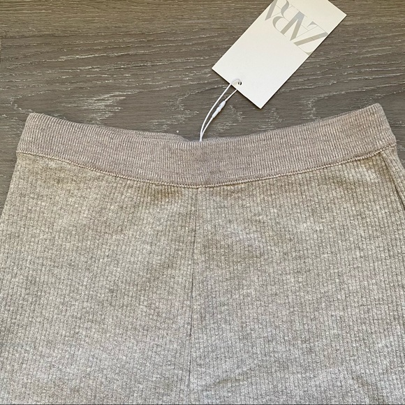 Zara Ribbed Shorts - Picture 5 of 8